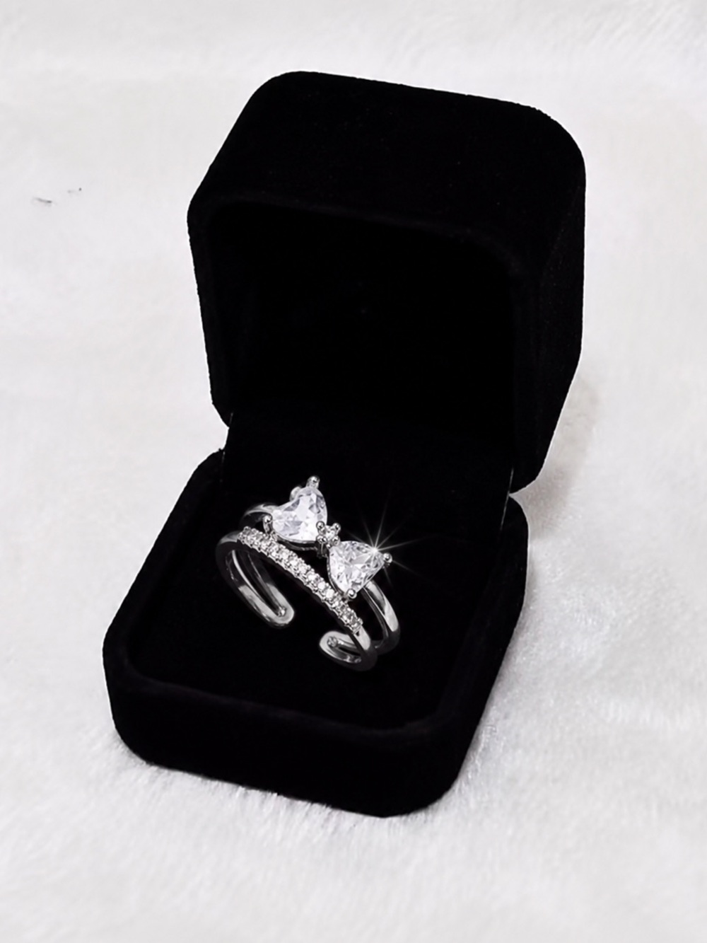Elegant Adjustable Ring with Velvet Box - Picture 2 of 10
